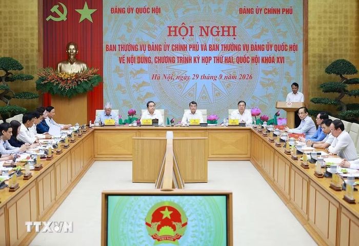 Hội nghị Ban Thường vụ Đảng ủy Chính phủ và Ban Thường vụ Đảng ủy Quốc hội. (Ảnh: Dương Giang/TTXVN)