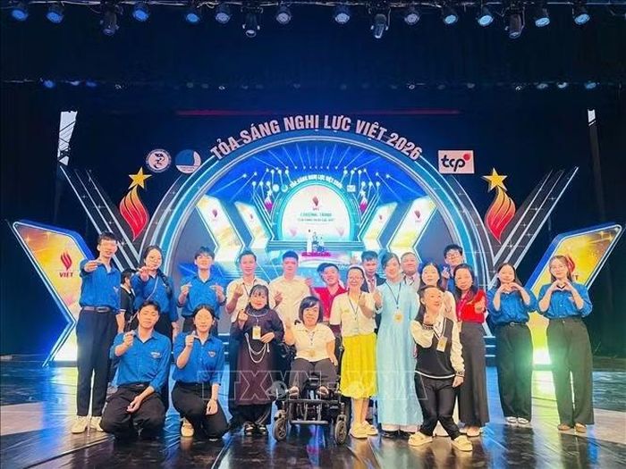 Hoàng Kim Vị là một trong 26 thanh niên tiêu biểu được Trung ương Hội Liên hiệp Thanh niên Việt Nam trao tặng giải thưởng “Tỏa sáng nghị lực Việt” năm 2026. Ảnh: TTXVN.
