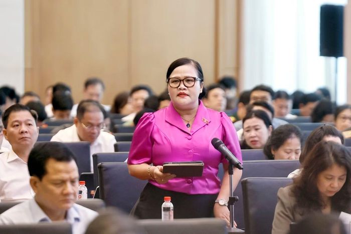 Đại biểu Quốc hội TP Huế Nguyễn Thị Sửu phát biểu. Ảnh: Doãn Tấn/TTXVN