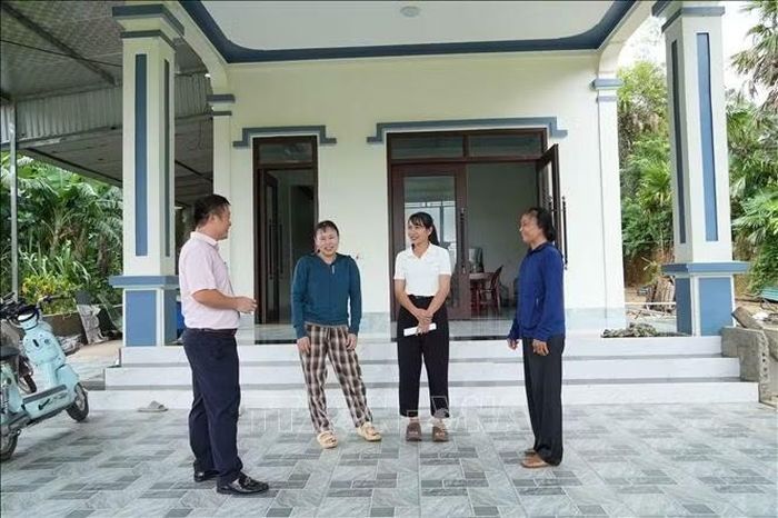 Nhờ nguồn vốn vay ưu đãi, gia đình chị Cao Thị Ngọc ở thôn Đại Lĩnh (xã Sơn Hồng) đã vươn lên thoát nghèo.