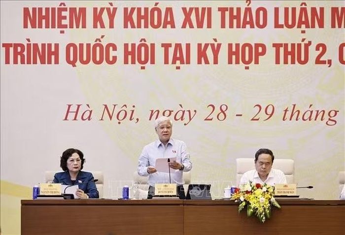 Phó Chủ tịch Thường trực Quốc hội Đỗ Văn Chiến phát biểu. Ảnh: Doãn Tấn/TTXVN