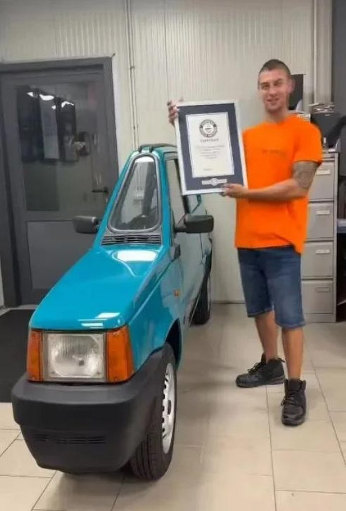 Guinness World Records công nhận với kỷ lục chiếc ô tô mỏng nhất thế giới.