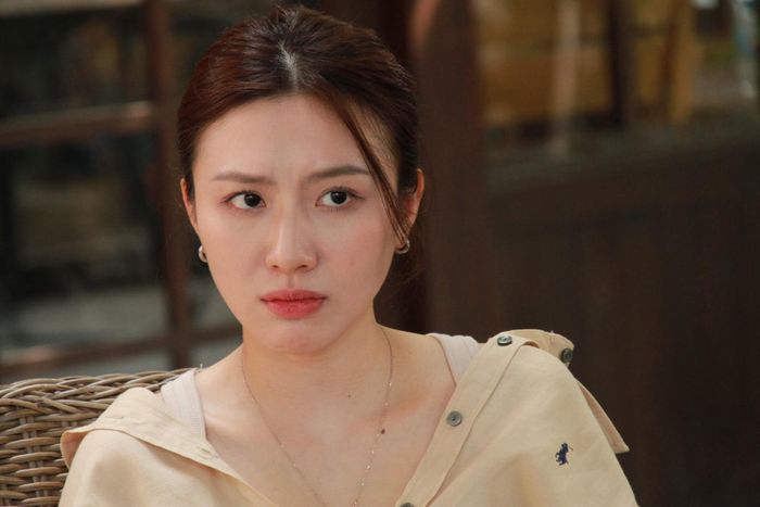 Cô nàng làm mẫu và dóng phim ngắn. Ảnh: FBNV.