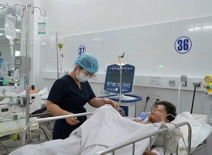 Bệnh nhân Hồ V.Q được chuyển đến BV Đà Nẵng cấp cứu tong tình trạng đa chấn thương sau tai nạn giao thông.