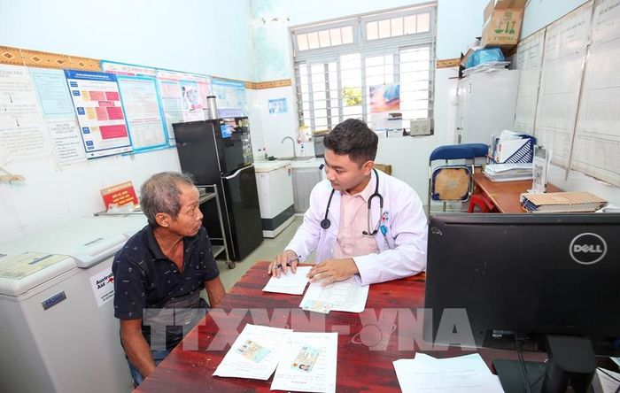 Ngành Y tế Tây Ninh đẩy nhanh triển khai hồ sơ bệnh án điện tử, từng bước số hóa hoạt động khám chữa bệnh. Ảnh: Giang Phương - TTXVN