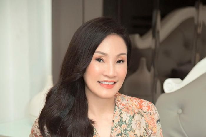Sự từng trải của Hồng Đào đặt vào bài hát đã giúp phần trình diễn được đón nhận nồng nhiệt.