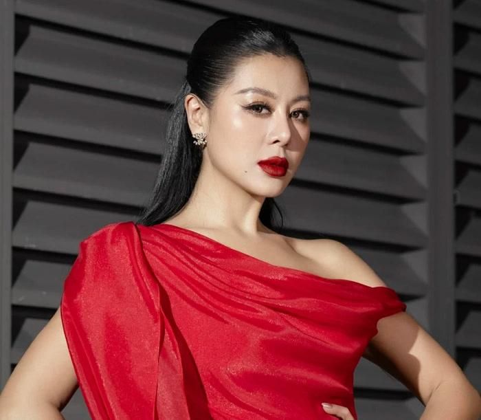 Diễn viên Nam Thư.