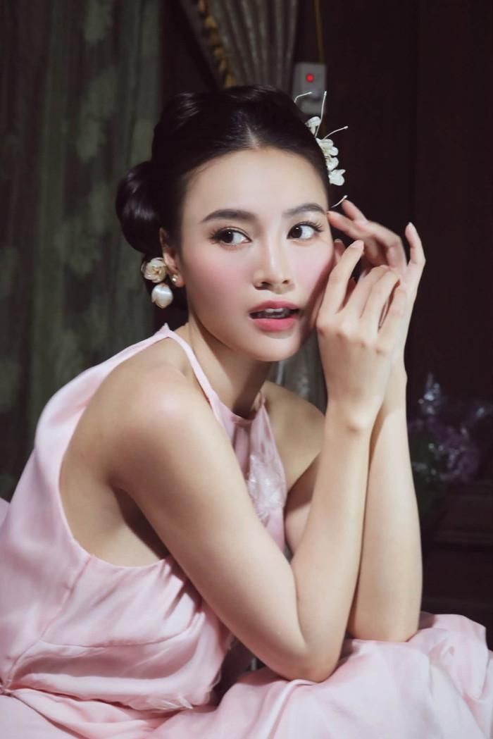Nhan sắc cuốn hút của Ninh Dương Lan Ngọc.
