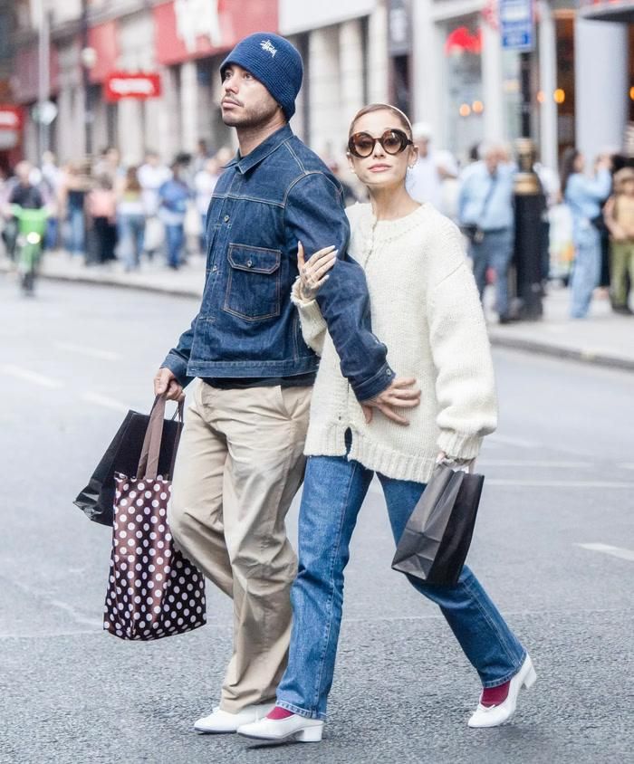 Ariana Grande và Ricky Alvarez nối lại tình cảm vào mùa hè năm nay sau khi từng chia tay cách đây khoảng 10 năm.