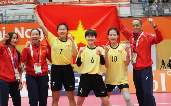 Niềm vui giành Huy chương Vàng cầu mây của đoàn Việt Nam - Ảnh: BVHTTDL