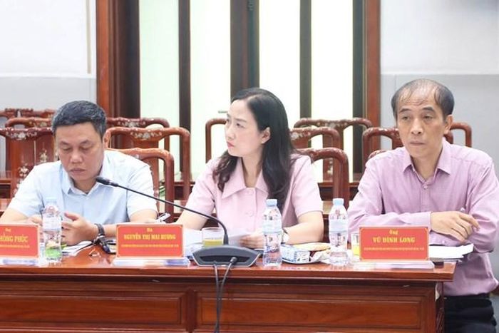 Đại biểu tham dự cuộc họp