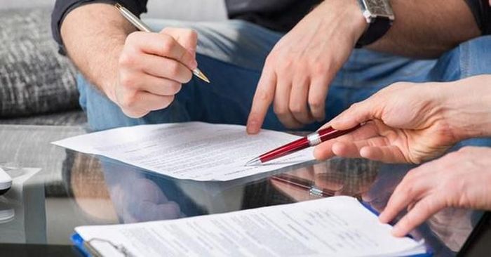 Người dân cần tìm hiểu kỹ pháp lý trước khi mua căn hộ chung cư. Ảnh minh hoạ