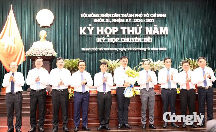 Tại Kỳ họp thứ năm HĐND TP.HCM khóa XI nhiệm kỳ 2026-2031, các đại biểu đã bầu ông Trương Minh Huy Vũ giữ chức vụ Phó Chủ tịch UBND TP.HCM, nhiệm kỳ 2026-2031.
