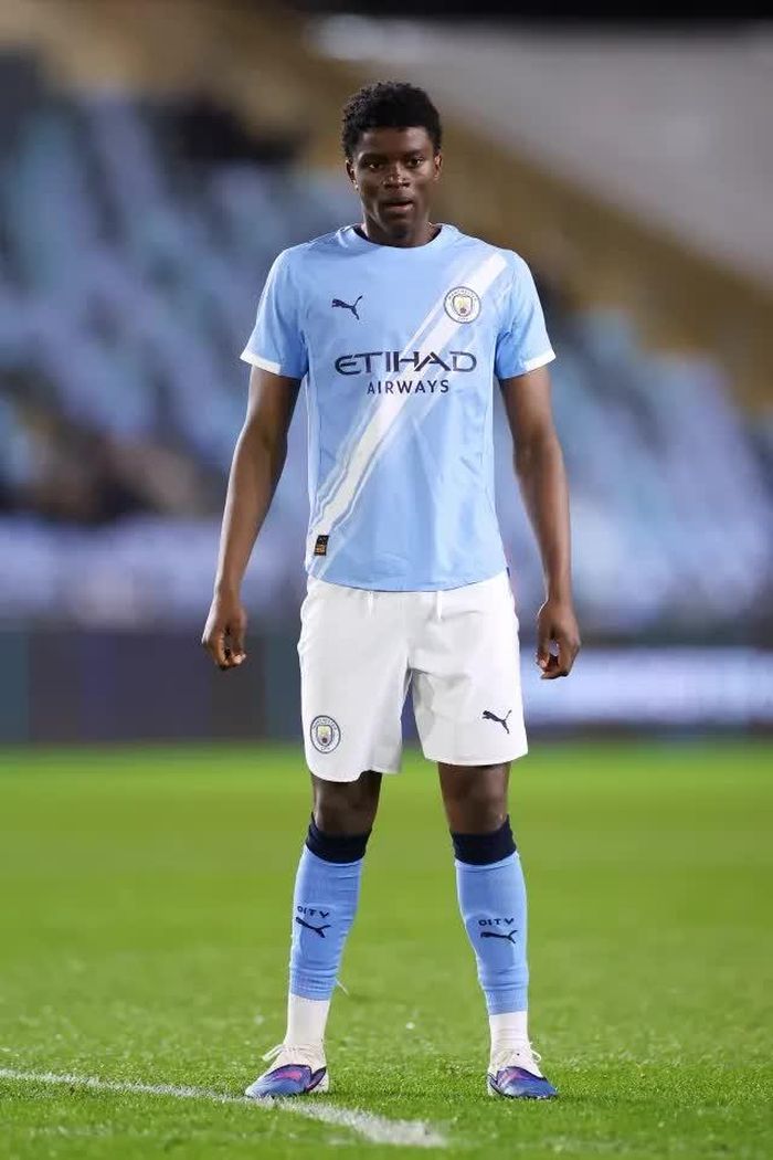 Man Utd cũng đã chiêu mộ cựu tiền vệ trẻ của Manchester City, Karim Cassim. Ảnh: Getty