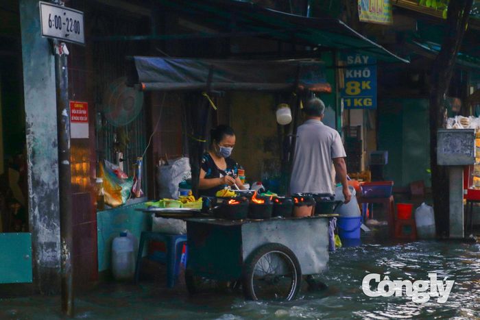 Một số hình ảnh ghi nhận chiều tối 29/9 ở đường Trần Xuân Soạn.