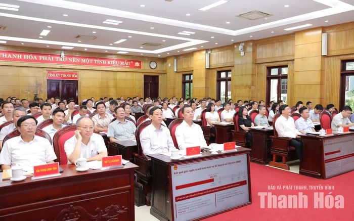 Các đại biểu dự hội nghị.