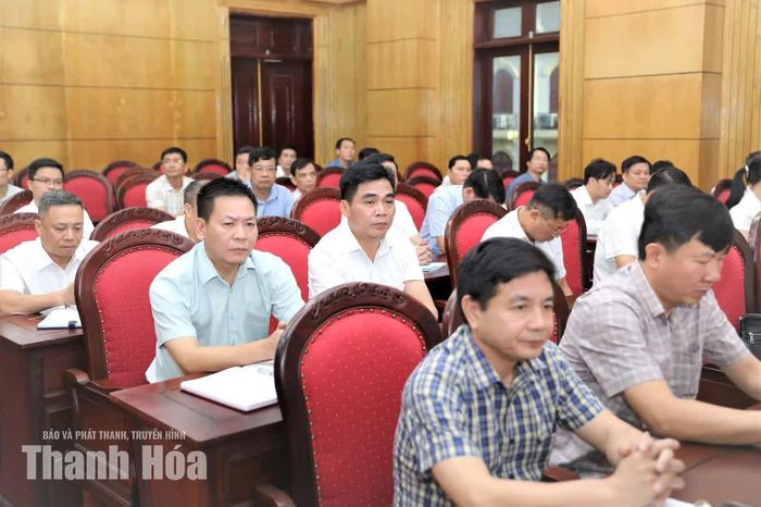 Các đại biểu dự hội nghị.