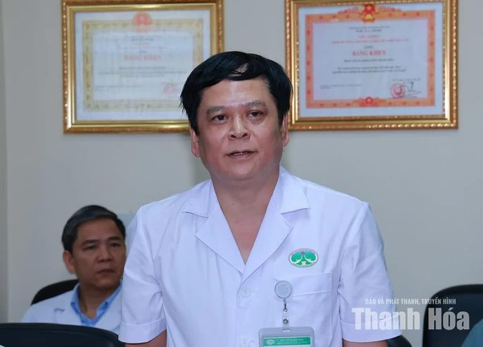 Lãnh đạo Bệnh viện Đa khoa tỉnh phát biểu tại buổi làm việc.