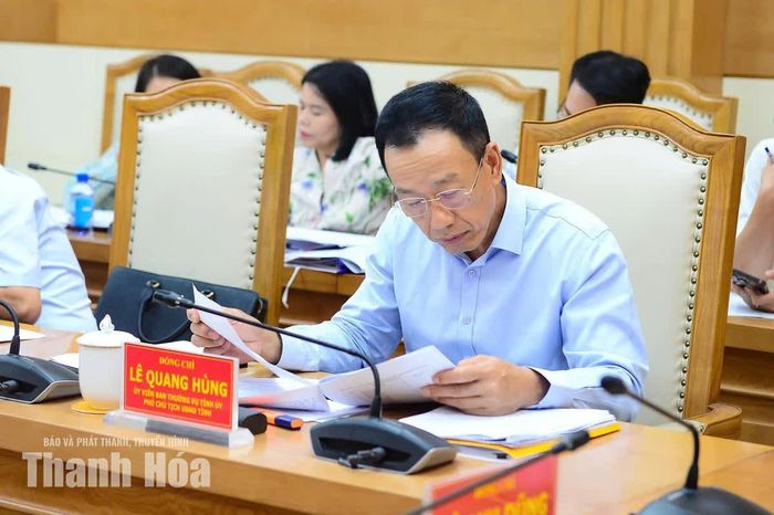 Phó Chủ tịch UBND tỉnh Lê Quang Hùng dự hội nghị. Ảnh: Hoàng Đông