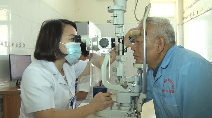 Bệnh nhân glôcôm được phát hiện sớm, được chỉ định điều trị nội khoa.