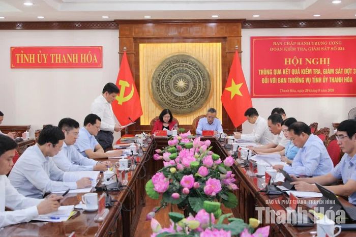 Đồng chí Nguyễn Thanh Bình, Phó Bí thư Tỉnh ủy Nghệ An, Phó Trưởng Đoàn kiểm tra, giám sát 224, thông qua báo cáo kết quả kiểm tra, giám sát đợt 3.