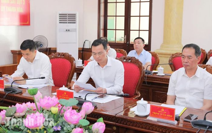 Các đồng chí Phó Bí thư Tỉnh ủy dự buổi làm việc.