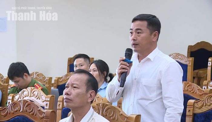 Đại diện các đơn vị trao đổi vấn đề liên quan đến thực hiện quy định về PCCC và CNCH.