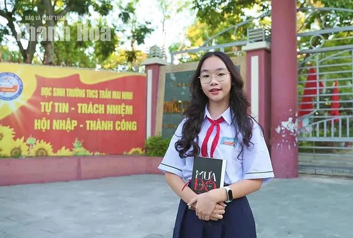 Em Lê Nguyễn Hà Anh, học sinh lớp 7B, Trường THCS Trần Mai Ninh, phường Hạc Thành.