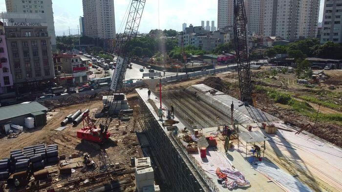 Dự án có tổng mức đầu tư hơn 1.921 tỷ đồng, gồm tuyến số 1 dài hơn 2,5km, mặt cắt ngang 53,5m và tuyến số 5 dài hơn 1,1km, mặt cắt ngang 20,5m. 