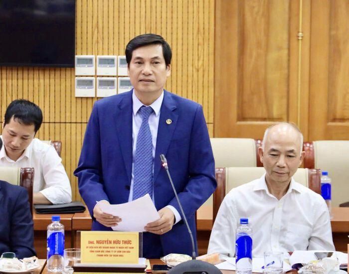  Ông Nguyễn Hữu Thức, Ủy viên Ban Chấp hành Hội Doanh nhân Tư nhân Việt Nam, Tổng Giám đốc Công ty CP Gốm Chu Đậu phát biểu tại Hội thảo. Ảnh: MH. 