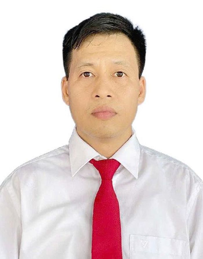 Thầy giáo Đỗ Xuân Huấn, Hiệu trưởng Trường Tiểu học và Trung học cơ sở Đại Sơn số 2, xã Đại Sơn.
