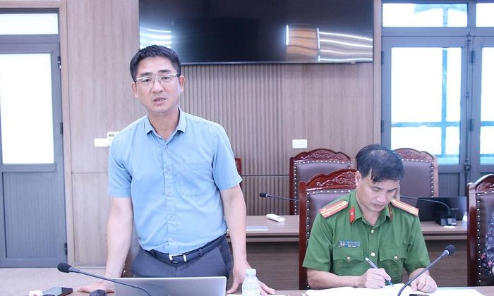 Đồng chí Ong Thế Viên, Phó Bí thư Đảng ủy, Chủ tịch UBND phường Tiền Phong giải trình làm rõ một số nội dung. 