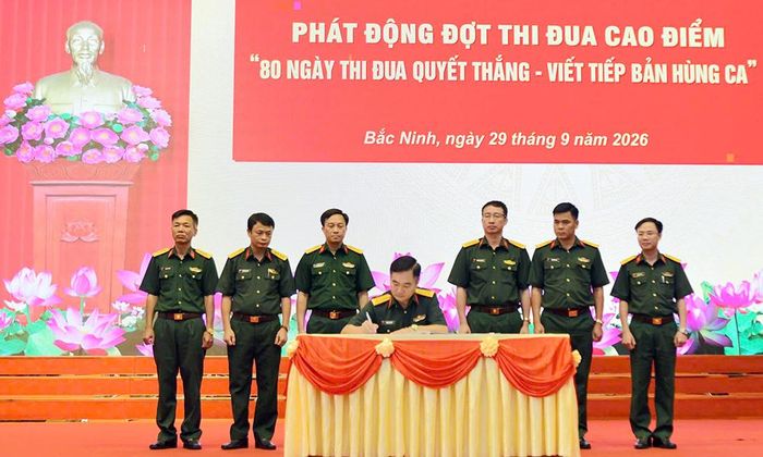  Các cơ quan, đơn vị ký kết giao ước thi đua. 