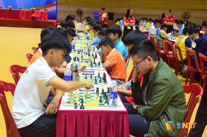 Vận động viên tranh tài môn cờ vua tại Đại hội Thể dục thể thao thành phố Đà Nẵng lần thứ X năm 2026. Ảnh: PHI NÔNG