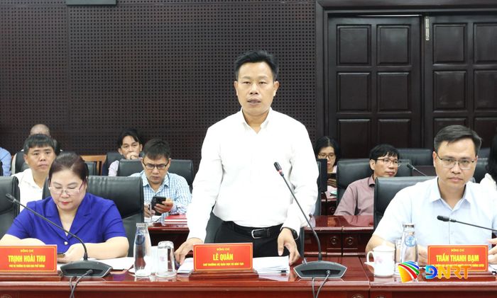 Thứ trưởng Bộ Giáo dục và Đào tạo Lê Quân phát biểu tại buổi làm việc. Ảnh: NGỌC HÀ