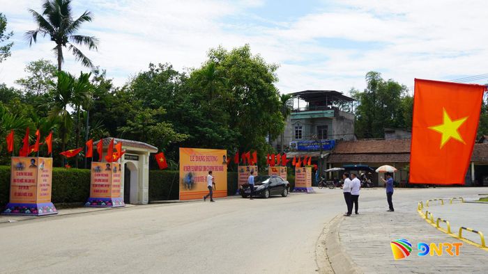 Xã Thạnh Bình kiểm tra công tác chuẩn bị, đảm bảo cho lễ dâng hương diễn ra trang trọng, an toàn. Ảnh: D.LỆ