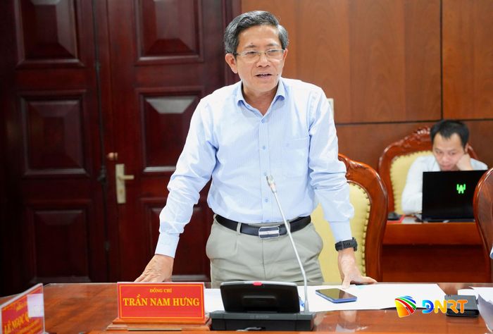 Phó Chủ tịch UBND thành phố Trần Nam Hưng phát biểu tại buổi làm việc. Ảnh: T.CÔNG