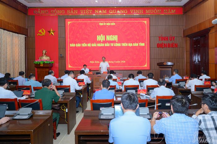 Toàn cảnh hội nghị.