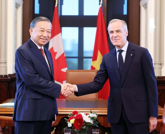 Tổng Bí thư, Chủ tịch nước Tô Lâm và Thủ tướng Canada Mark Carney. Ảnh: TTXVN