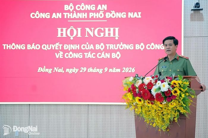 Thiếu tướng Nguyễn Đức Hải, Ủy viên Ban Thường vụ Thành ủy, Bí thư Đảng ủy, Giám đốc Công an thành phố phát biểu tại hội nghị. Ảnh: T.D