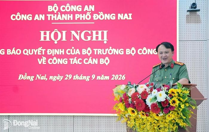 Đại tá Nguyễn Chí Toàn phát biểu tại hội nghị. Ảnh: T.D