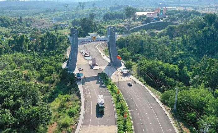  Kim ngạch xuất nhập khẩu qua Cửa khẩu quốc tế Lệ Thanh 9 tháng trong năm 2026 đạt hơn 264 triệu USD. Ảnh: Kim Linh 