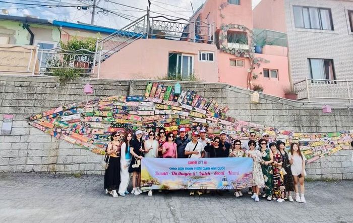  Làng văn hóa Gamcheon nằm trong top những điểm du lịch hút khách du lịch lớn nhất của Hàn Quốc. Ảnh: Đoàn Minh Phụng 