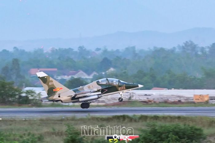 Máy bay L-39NG thực hiện chuyến bay khí tượng.