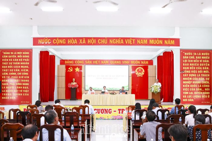 Quang cảnh buổi tiếp xúc.