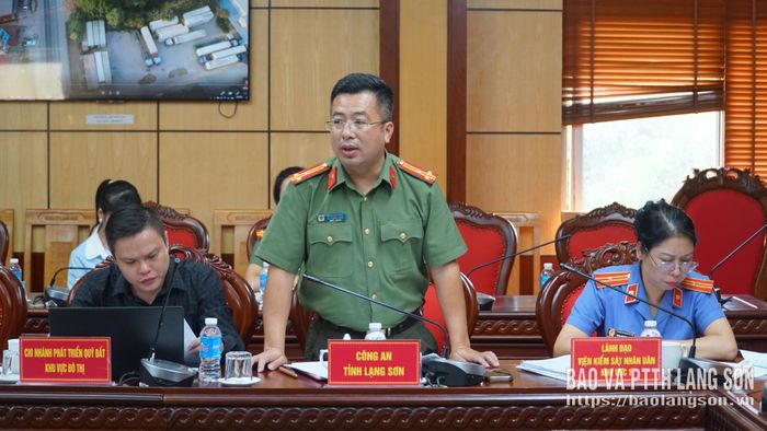 Đại diện Công an tỉnh Lạng Sơn phát biểu tại cuộc họp