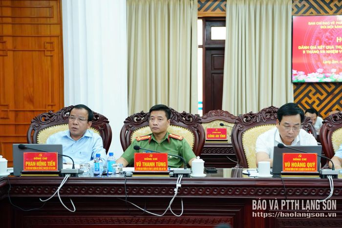 Các đại biểu dự hội nghị