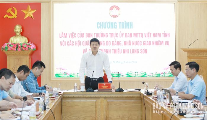 Đồng chí Vũ Hoàng Anh, Phó Bí thư Tỉnh ủy, Chủ tịch Ủy ban MTTQ Việt Nam tỉnh phát biểu kết luận