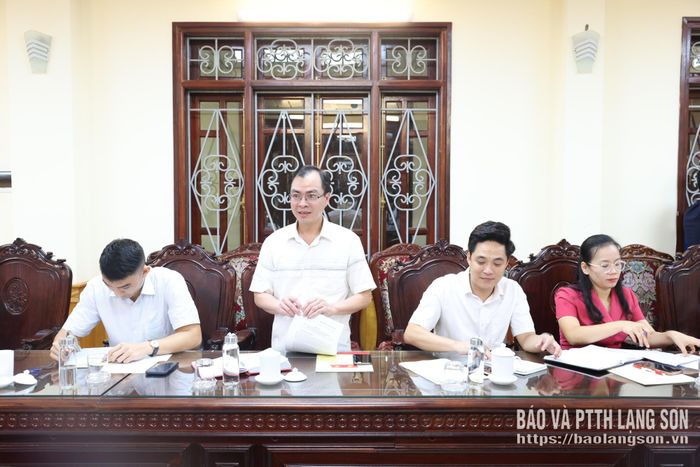 Lãnh đạo Phòng Tổ chức - Cán bộ, Ban Tổ chức Tỉnh ủy phát biểu tại buổi làm việc