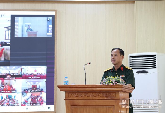 Đại biểu tham luận tại hội nghị